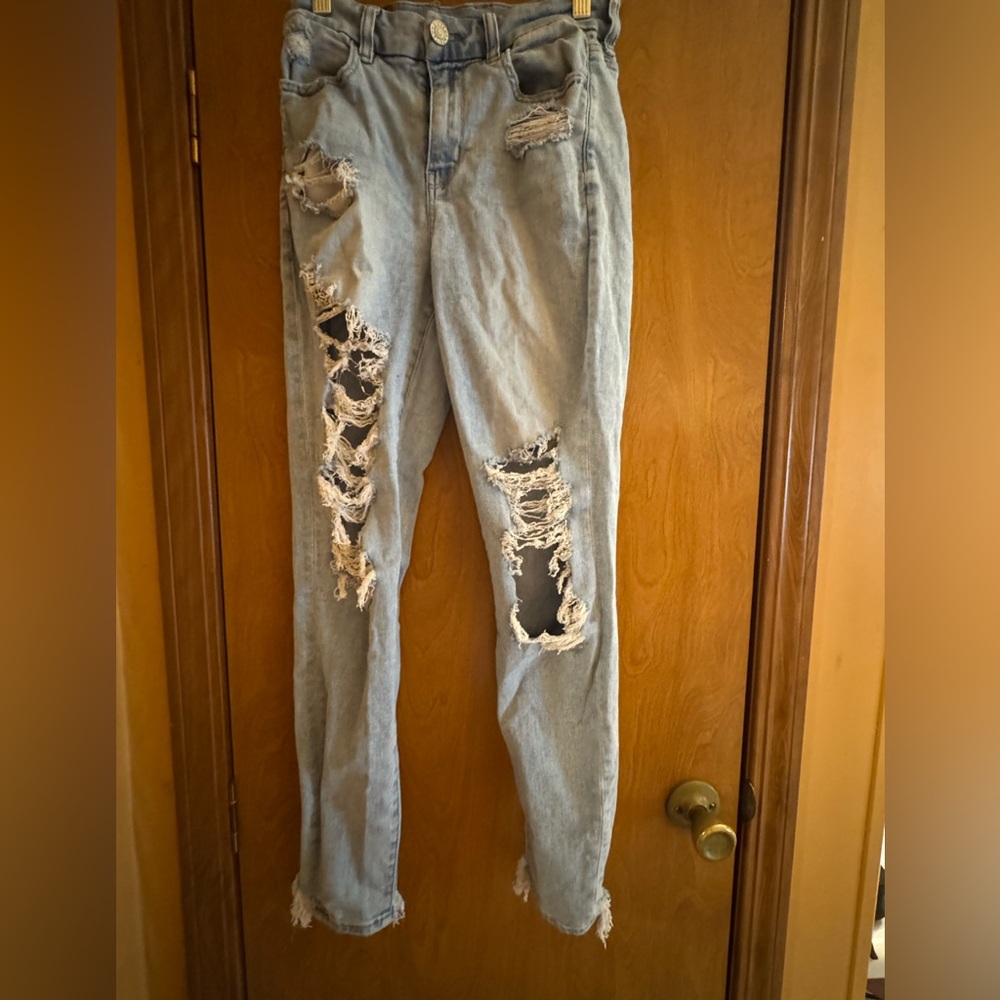 American Eagle Outfitters Distressed Light Blue Jeans
